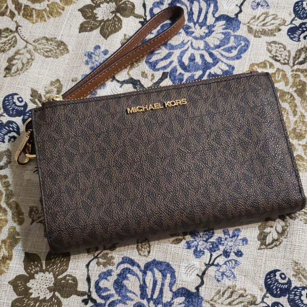 Michael Kors JST Large Double Zip Wristlet Wallet